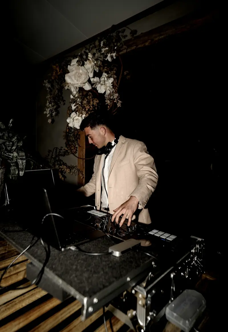 DJ RENKUN performing at a wedding